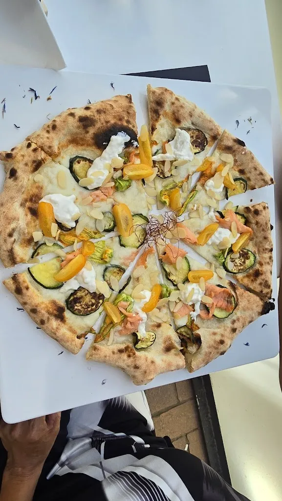 Hannes Freisinger_Rum 48_Torre Melissa_review