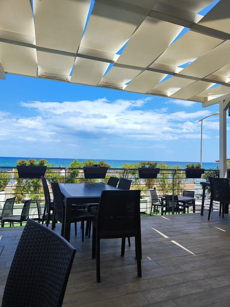 Mariomare restaurant in Torre Melissa