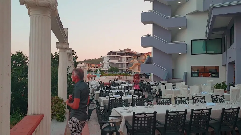 Hotel Melissa - Ristorante Pizzeria Il Delfino_Torre Melissa_slider_image_2