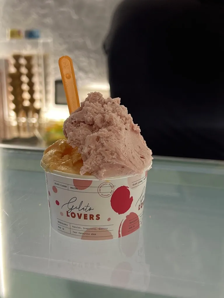 Salvatore Bruni_DELICIOUS BAR GELATERIA_Torre Melissa_review