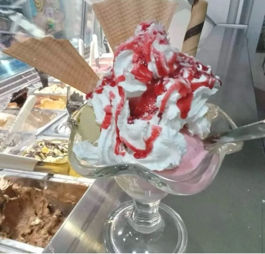 DELICIOUS BAR GELATERIA_Torre Melissa_slider_image_3