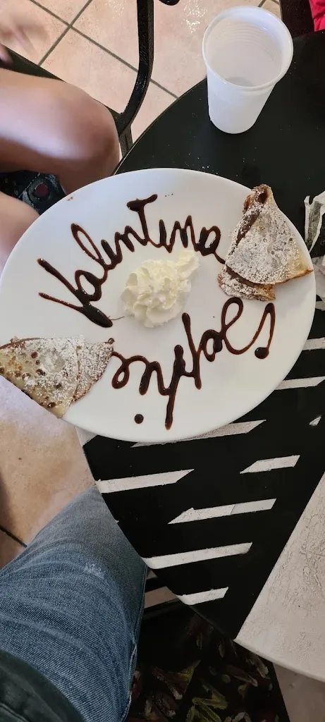 De Viaje Con Mariuccio_Gino's American Bar_Tortora_review