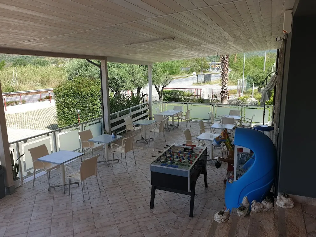 Cafè On The Road - Bar Ristoro restaurant in Tortora Marina