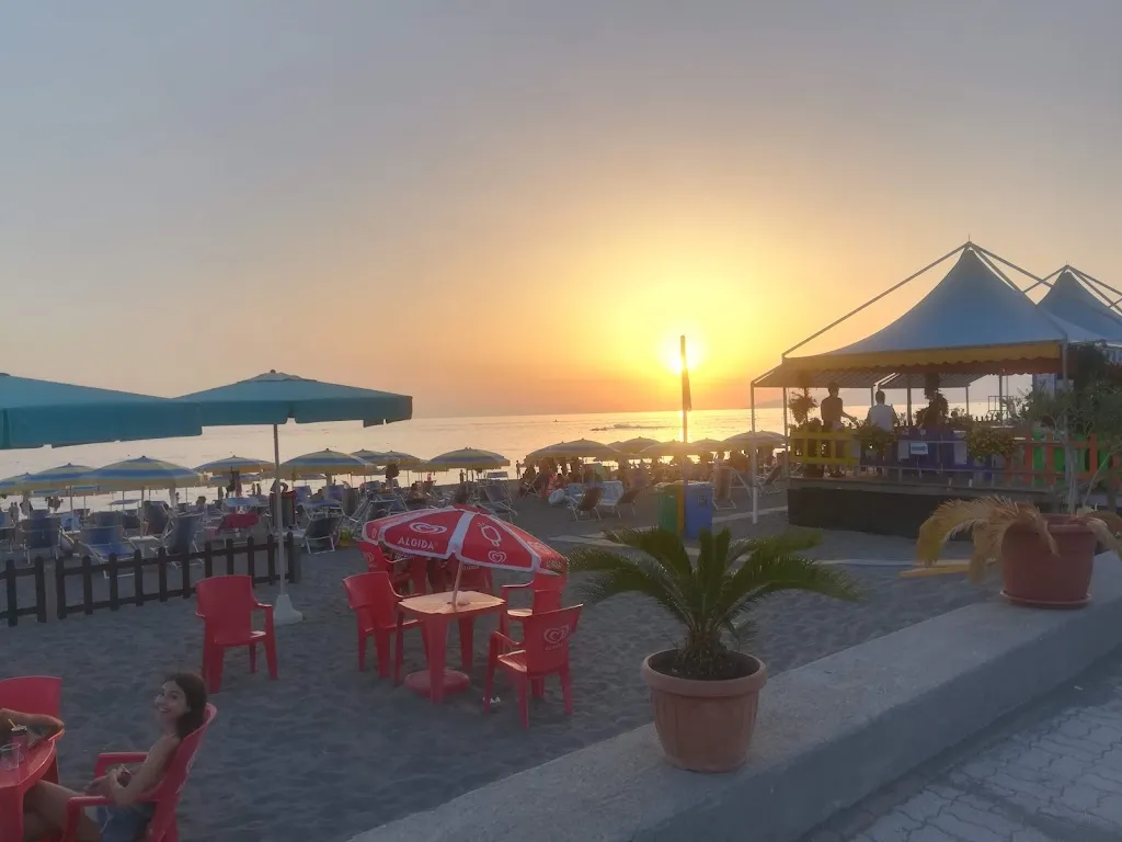 Lido La Bussola restaurant in Tortora Marina