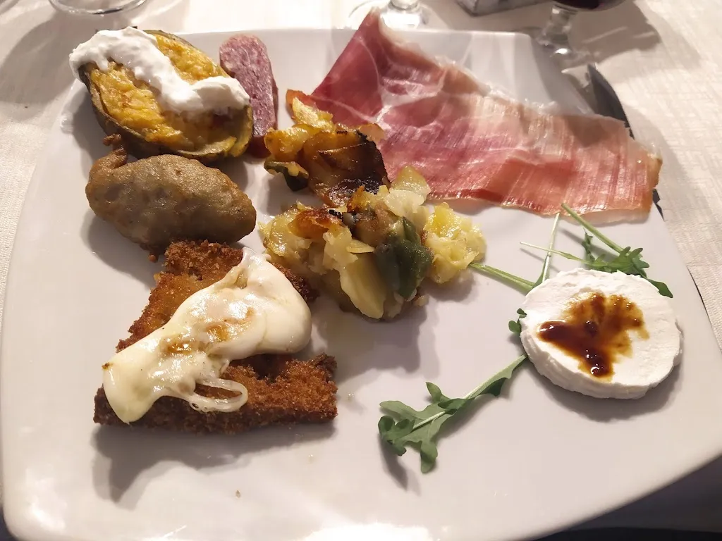 Ristorante Pizzeria da Mirko_Vaccarizzo Albanese_slider_image_3