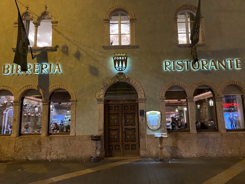 Forsterbräu Trento restaurant in Trenta