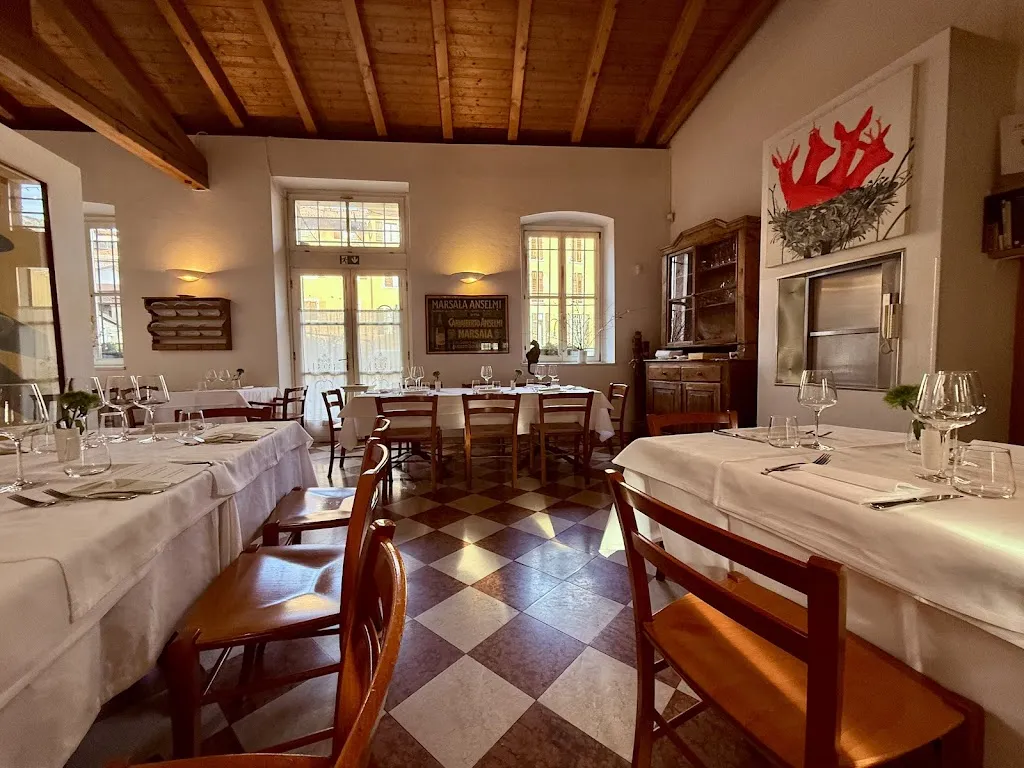 Ristorante Il Cappello restaurant in Trenta