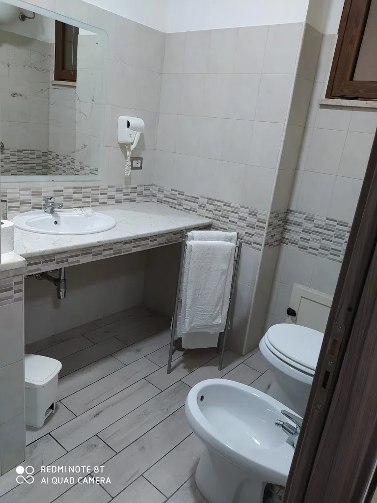 B&B- RISTORANTE- PIZZERIA LA PERGOLA_Varapodio_slider_image_2