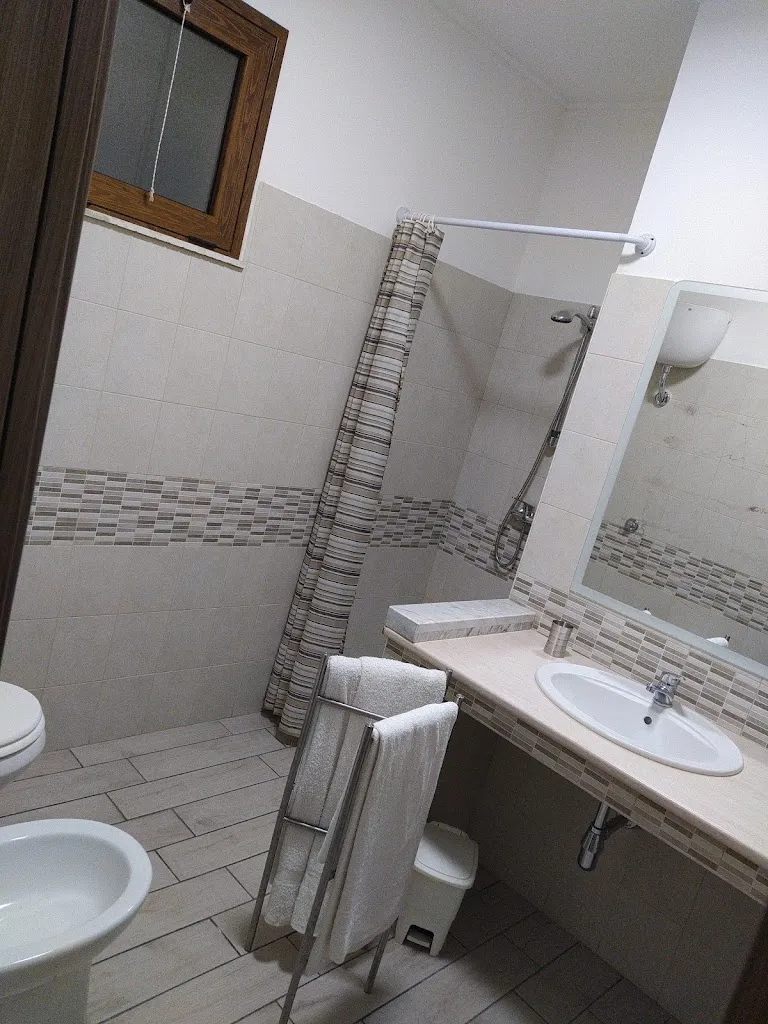 B&B- RISTORANTE- PIZZERIA LA PERGOLA_Varapodio_slider_image_3