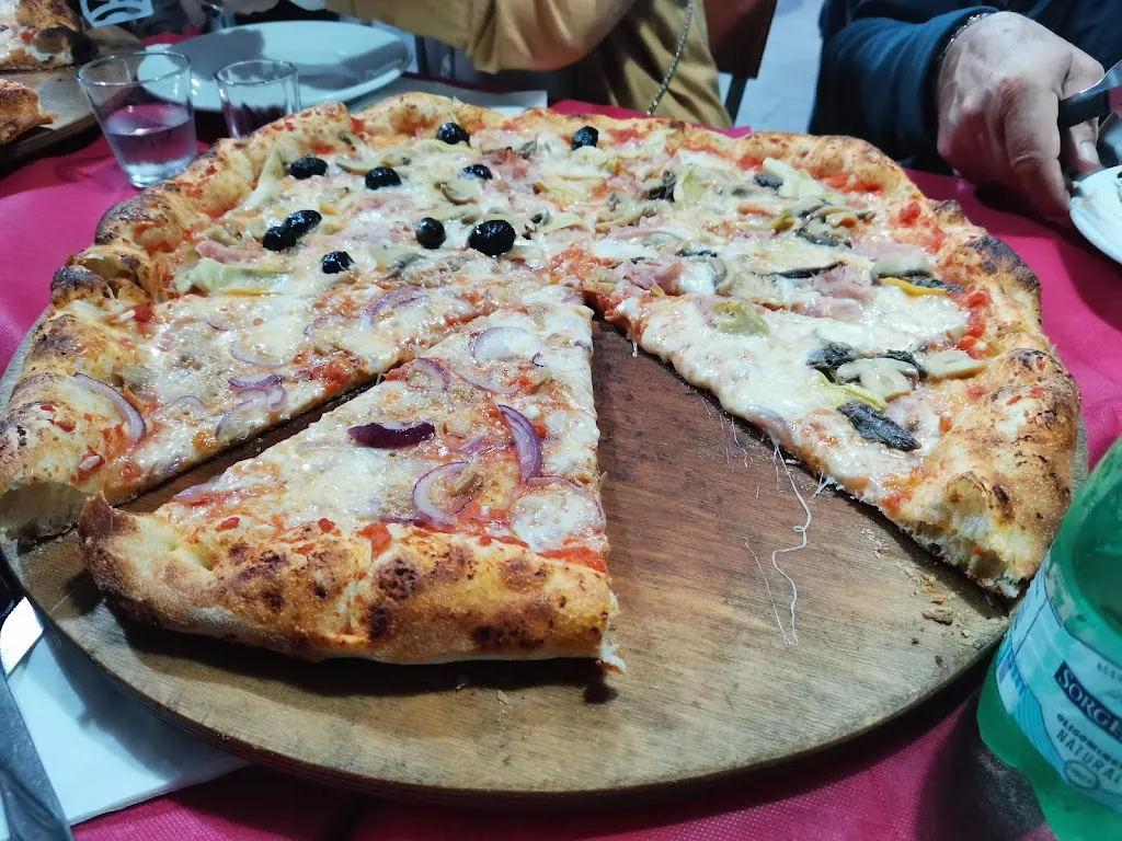 Pizza Pazza_Verbicaro_slider_image_2