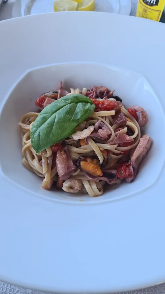 Leila M-Spain_Ristorante 