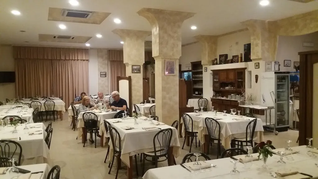 Ristorante Pizzeria Da Raffaele_Trebisacce_slider_image_1