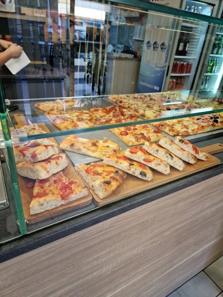 Pizzanimus restaurant in Trebisacce