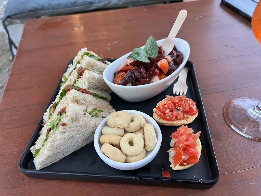 Architetto Nicoletta Di Vincenzo_BeAt 711_Trebisacce_review