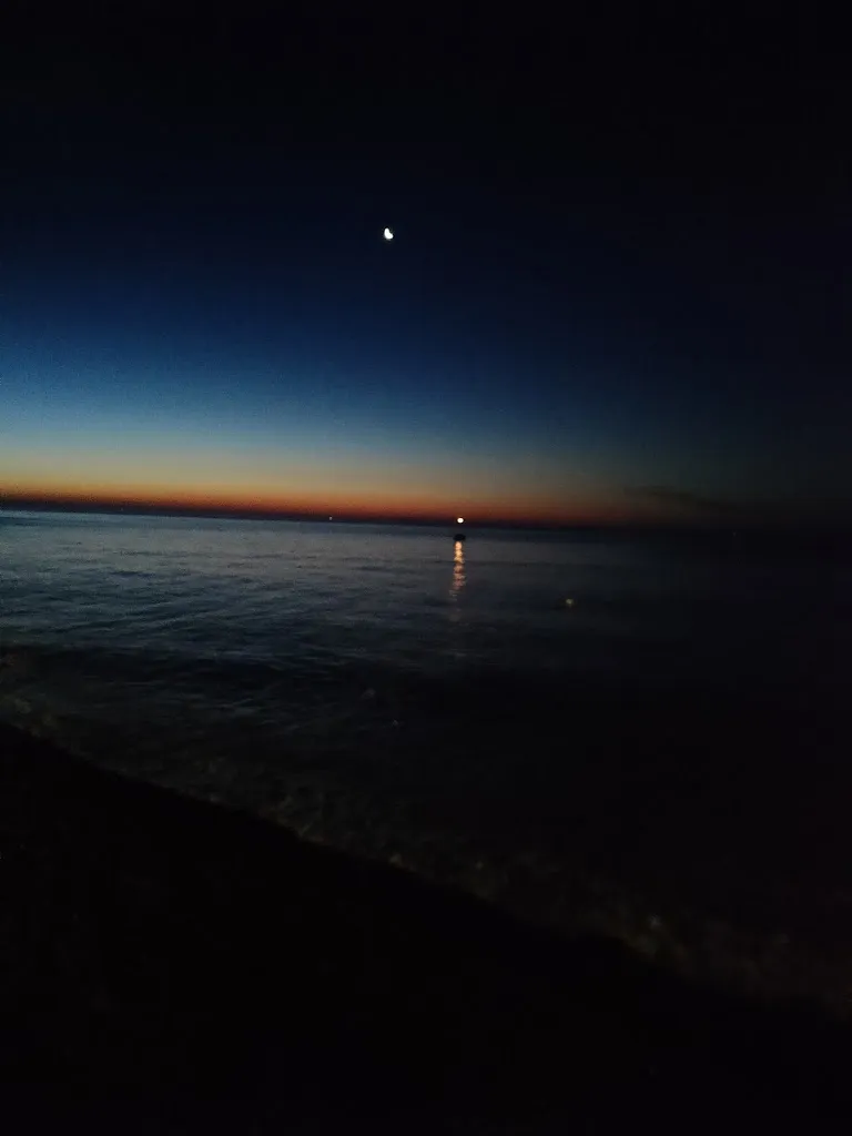 Damiano Dellaqueva_Lido Dei Gabbiani_Trebisacce_recensione