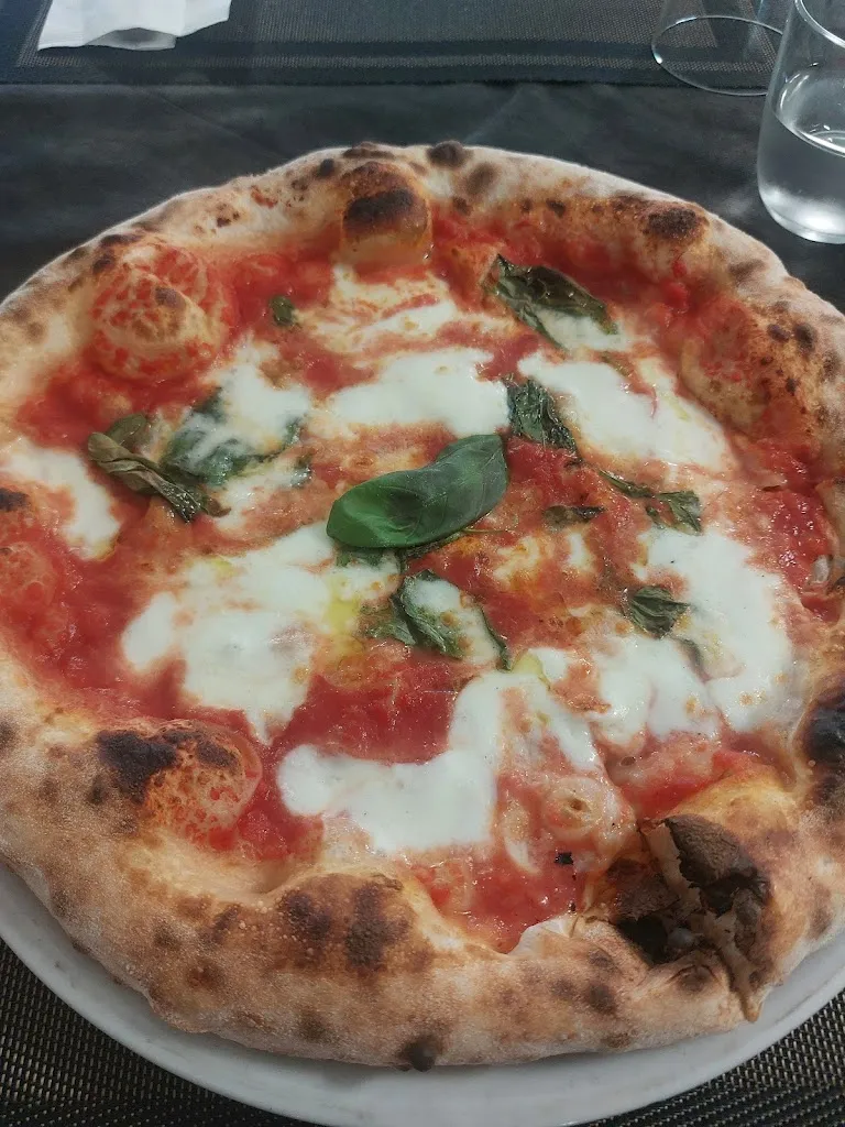 Gaspare Guzzo Foliaro_Accademia pizzaioli enotria Salvatore Catapano_Trebisacce_review