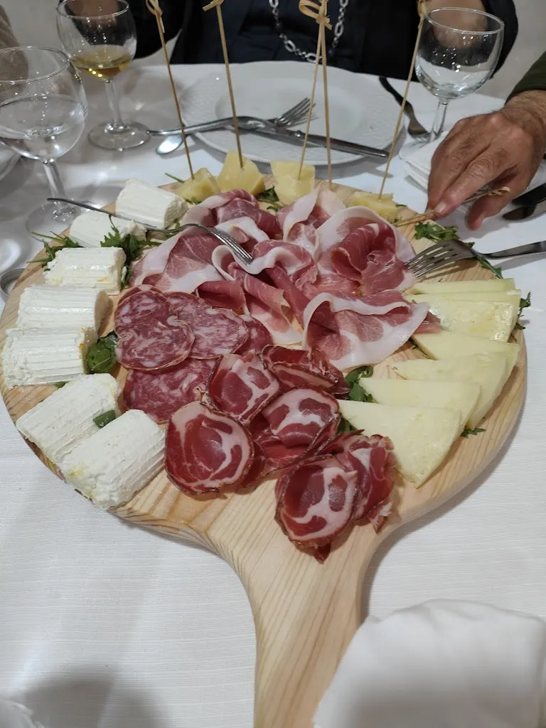 Pizzeria Bar Ristorante Ara Casa Mia Di Principe Loredana_Zumpano_slider_image_3