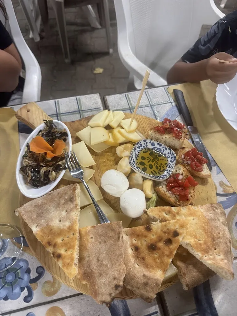 Momo Marley_Ristorante Pizzeria La Villa_Zungri_review