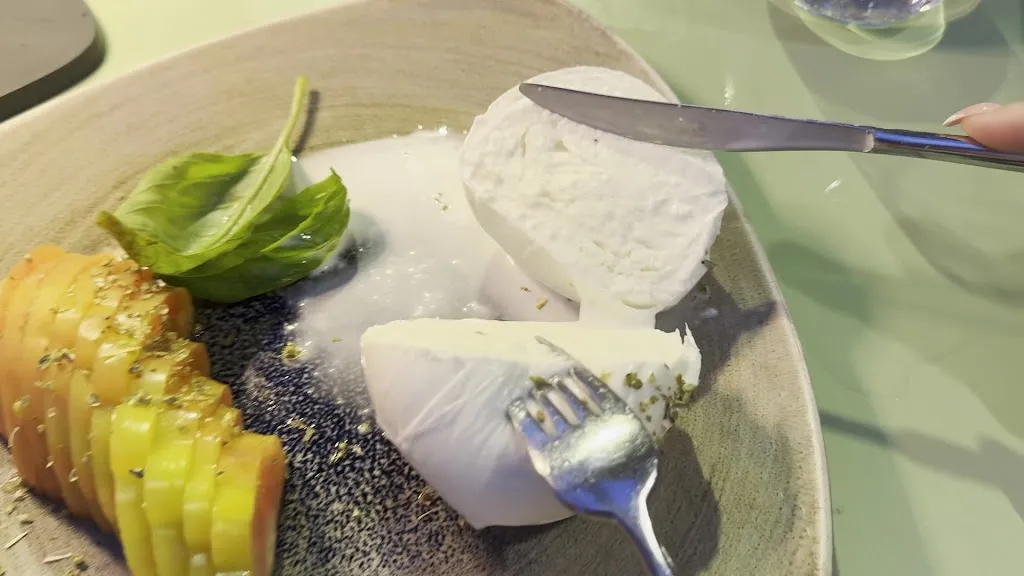 Vesuvio Roof Bar & Restaurant_Weather Station_slider_image_2