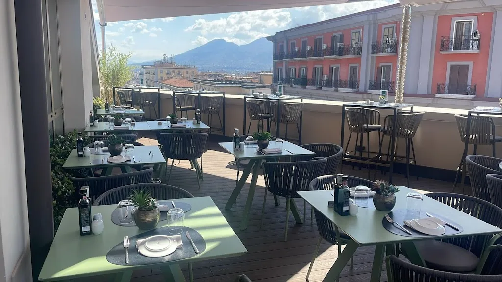 Vesuvio Roof Bar & Restaurant_Weather Station_slider_image_3