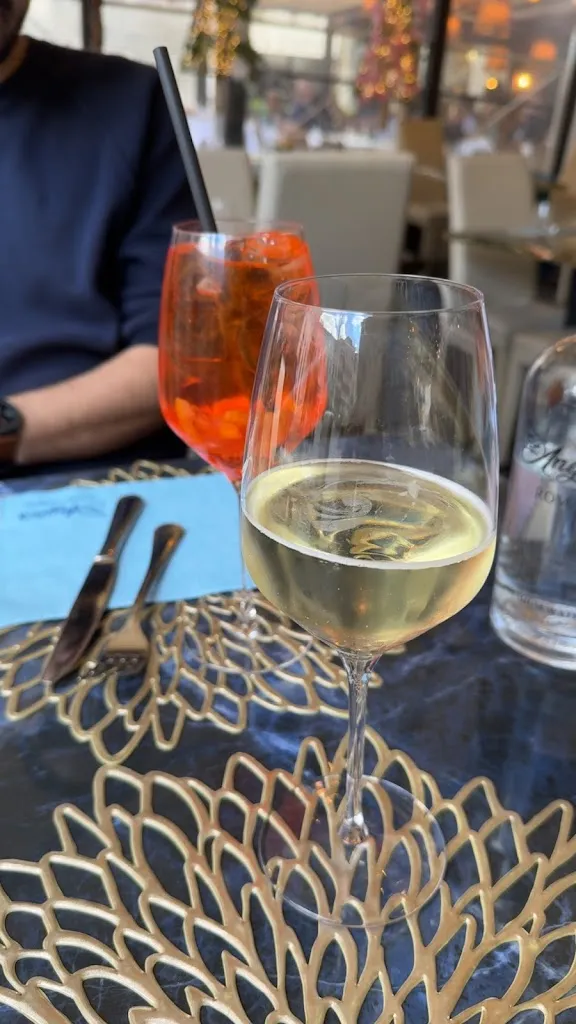 Amber_Angie’s Restaurant_Weather Station_review