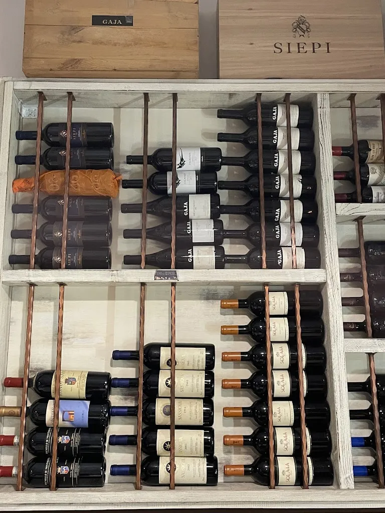 Osteria Bacco restaurant in Weather Station