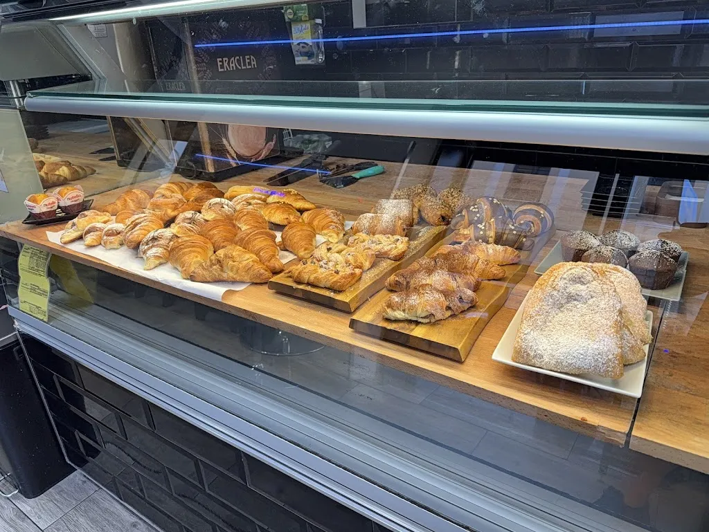 Trattoria Pizzeria bar La Follia_Weather Station_slider_image_1