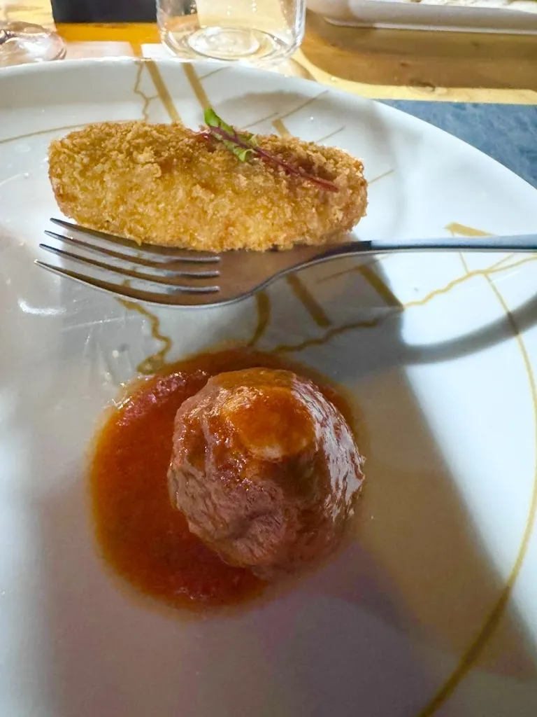 Lorenza Cerciello_Heredita - Storie di brace_Acerra_review