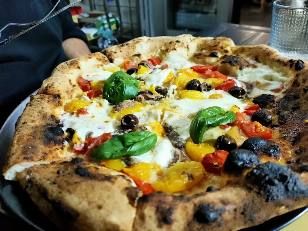 Pizzeria Chateau - F.lli De Rosa_Acerra_slider_image_3