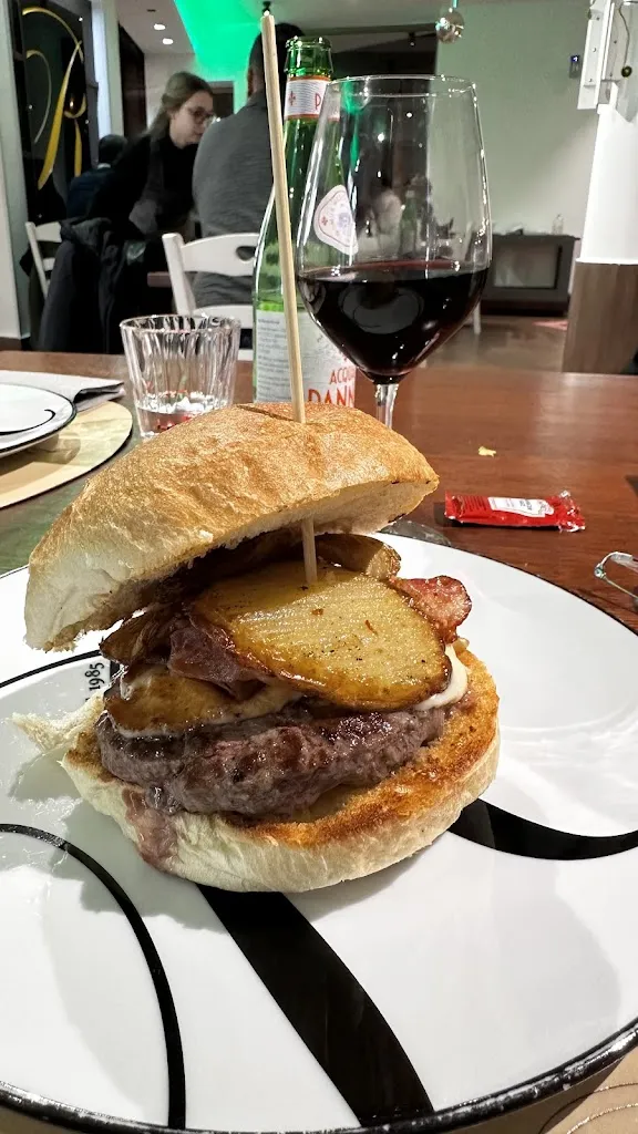 Volachetipassa_Renella - Braceria & Hamburgeria_Acerra_review