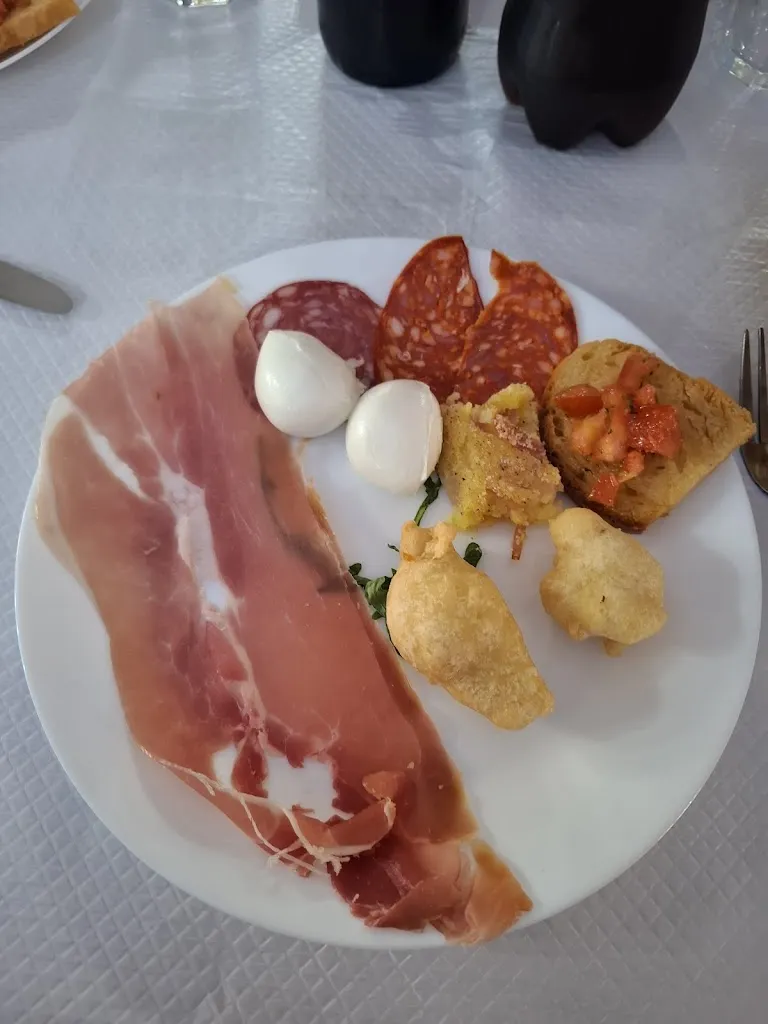 Mauro D'Angelo_Il Papero d'Oro_Acerra_reseña