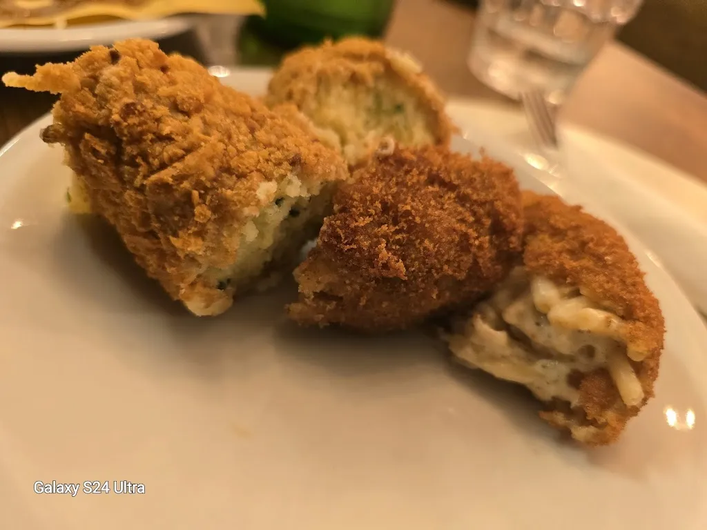 Lello Stella_Casa Giglio Pizzeria_Acerra_review