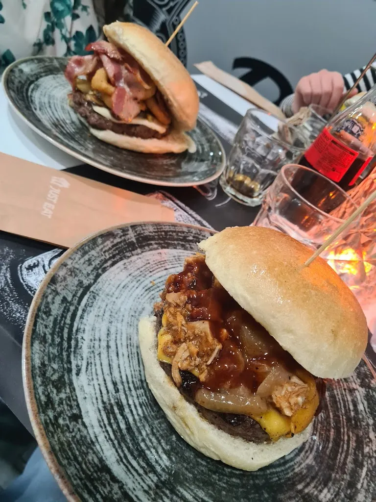 Menü_Royal burger_Acerra_Bild_1