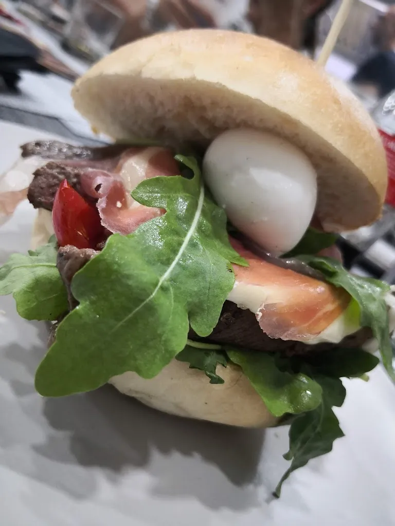 Menü_Royal burger_Acerra_Bild_9