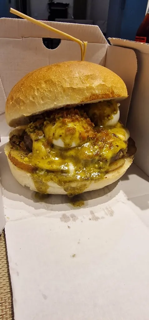 Salvatore Gambardella_Royal burger_Acerra_Bewertung