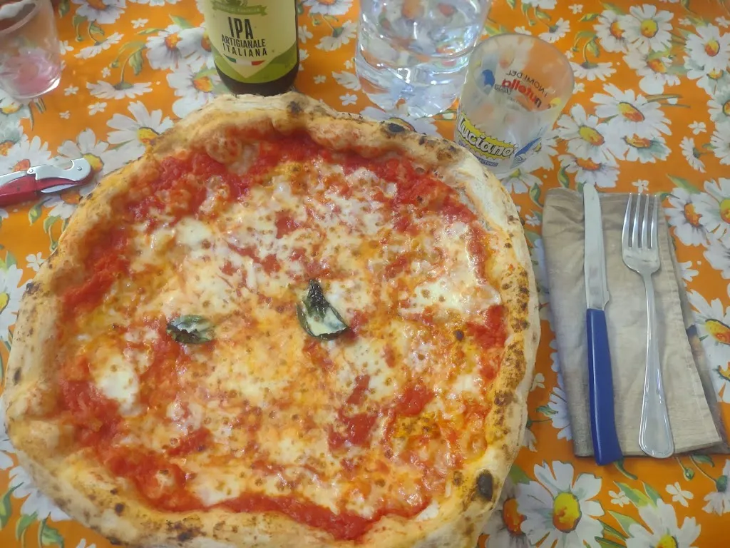 Rossana Del Giudice_Al solito posto_Acerra_review