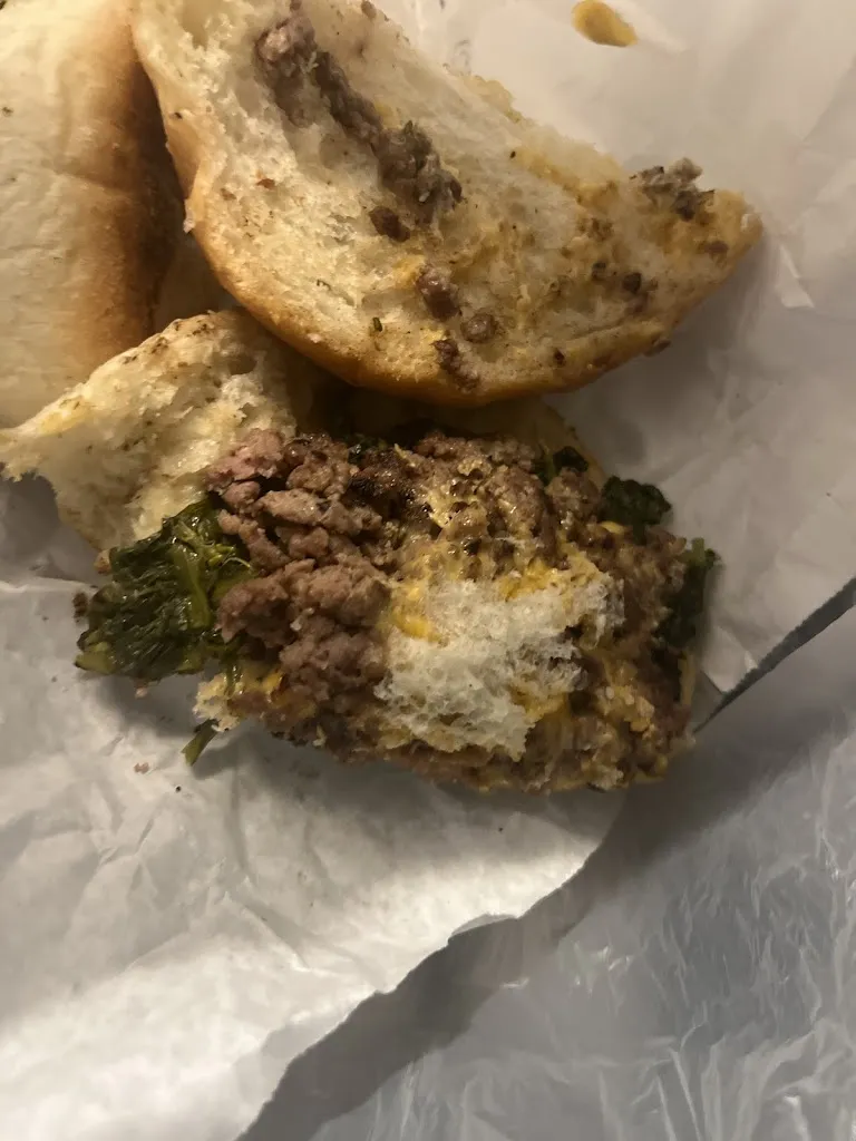 emir hasnaoui_SQUI.SI.TO. PUB_Acerra_review