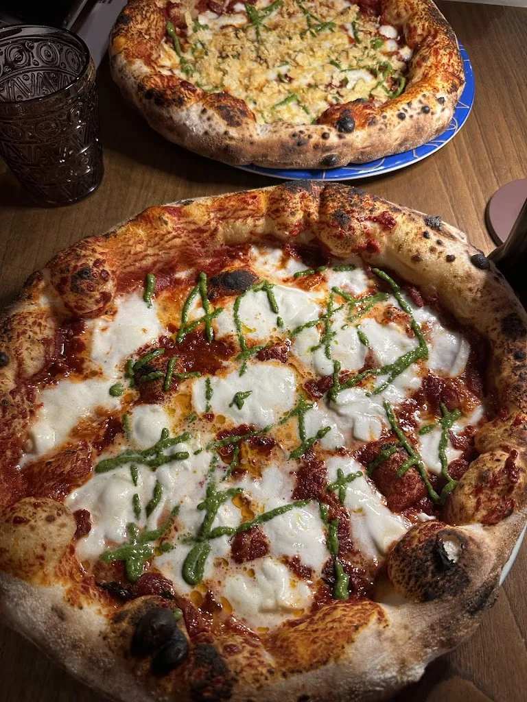 Hintana Pizza Acerra_Acerra_slider_image_2