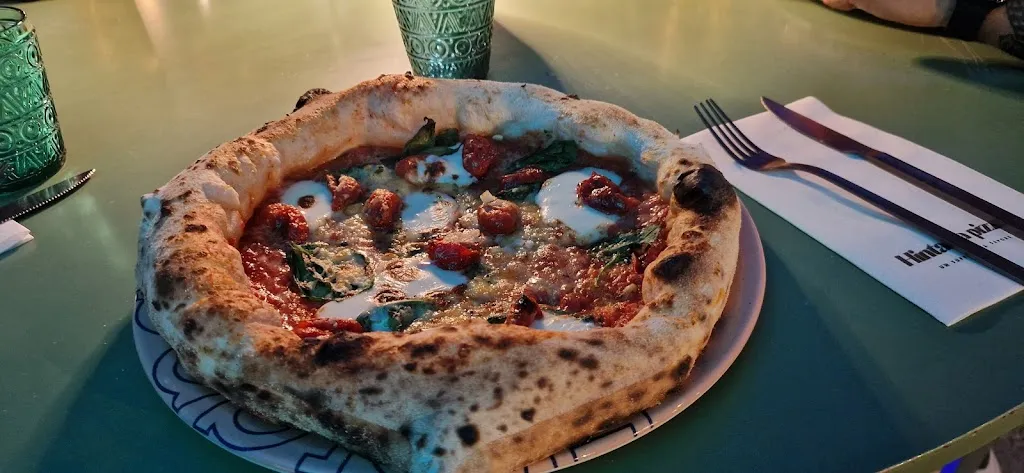 Hintana Pizza Acerra_Acerra_slider_image_3