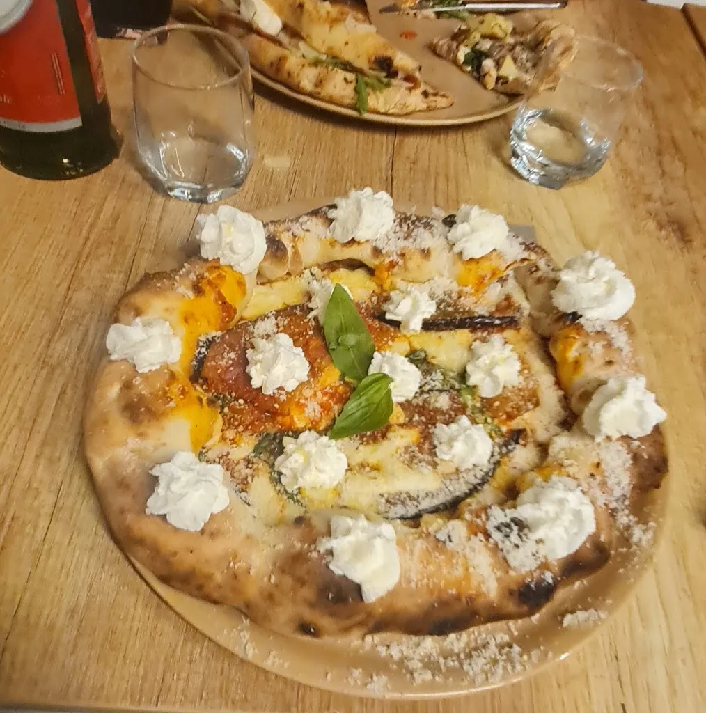 Luigi Postiglione_Pizzeria 24 Kalò_Acerra_review