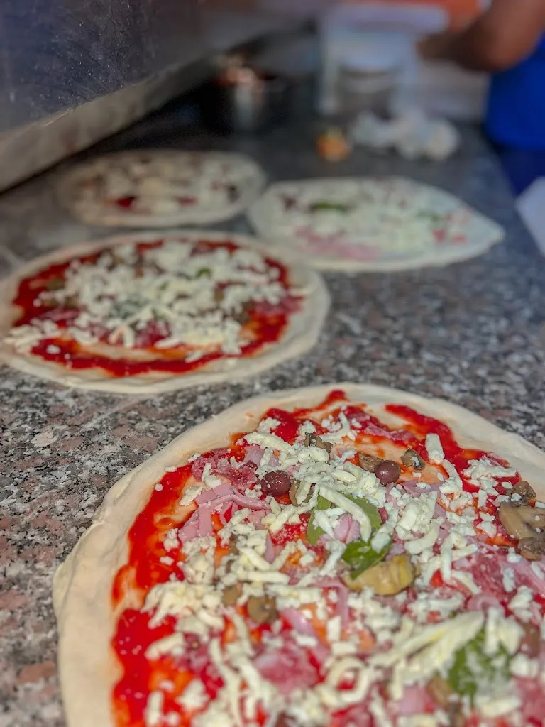 Menu_C'é Pizza Per Te Pizzeria_Acerra_image_2