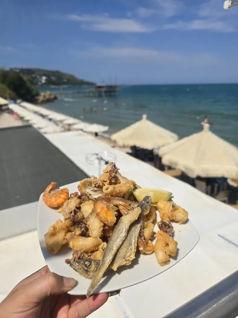 Jada Carrara_Stazione Beach_Fossacesia_recensione