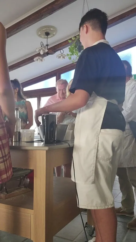 Brooke Pinney_Luna D'Agerola_Agerola_review