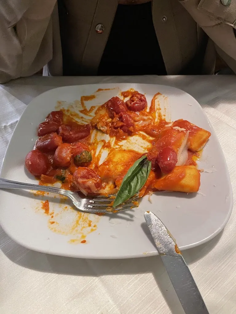 Saar. Win_hosteria la pennata_Agerola_review