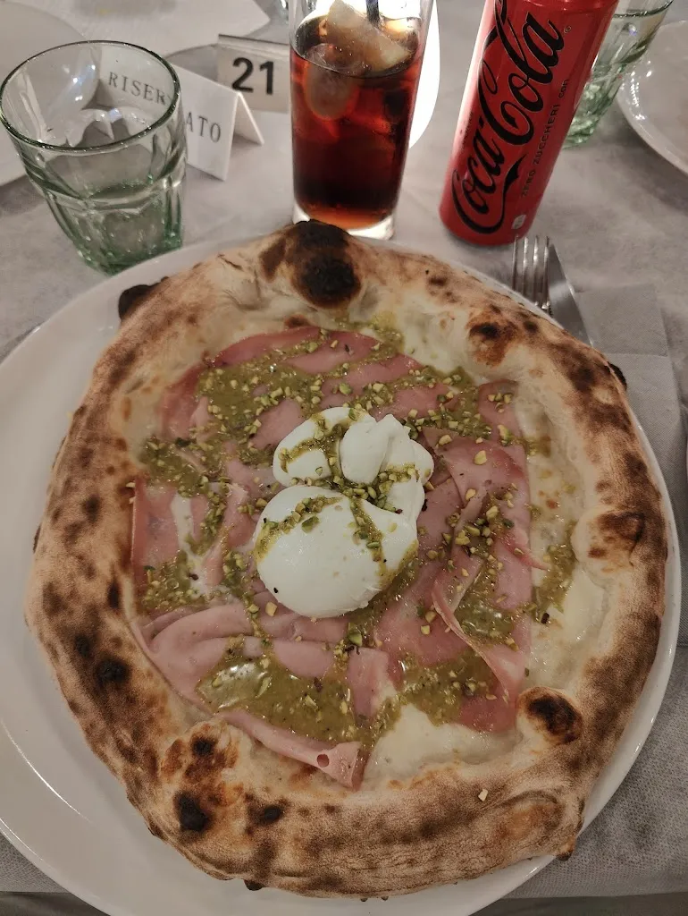 Top bar gelateria pizzeria_Agerola_slider_image_3