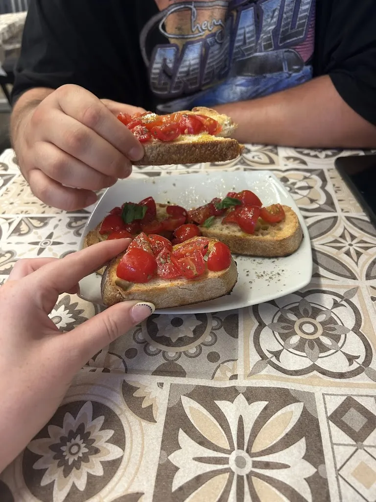 Elspeth Johnston_Addu' Zi Matteo_Agerola_review