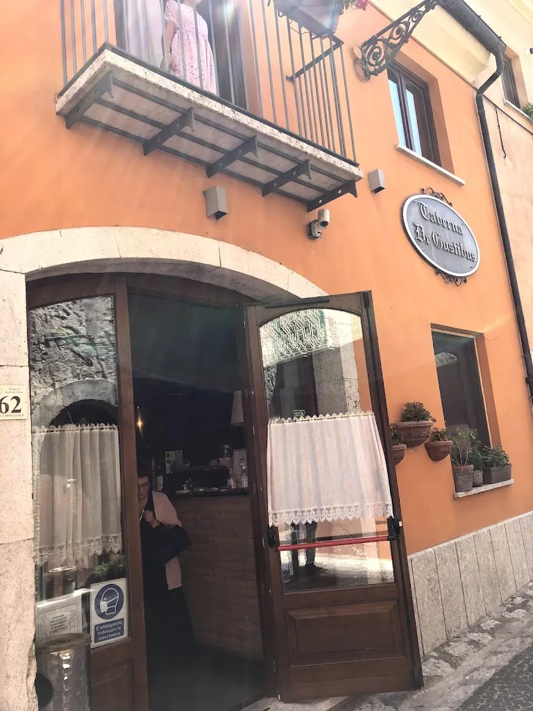 Taverna De Gustibus restaurant in Aiello del Sabato