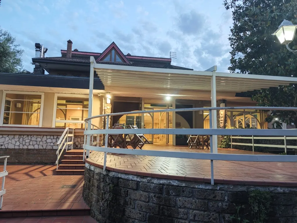 Antonio Peluso_La Taverna Svizzera_Aiello del Sabato_review