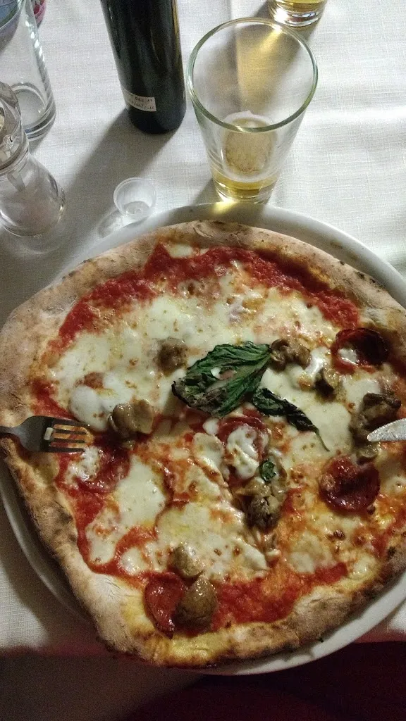 Mersì ristorante pizzeria braceria_Aiello del Sabato_slider_image_2