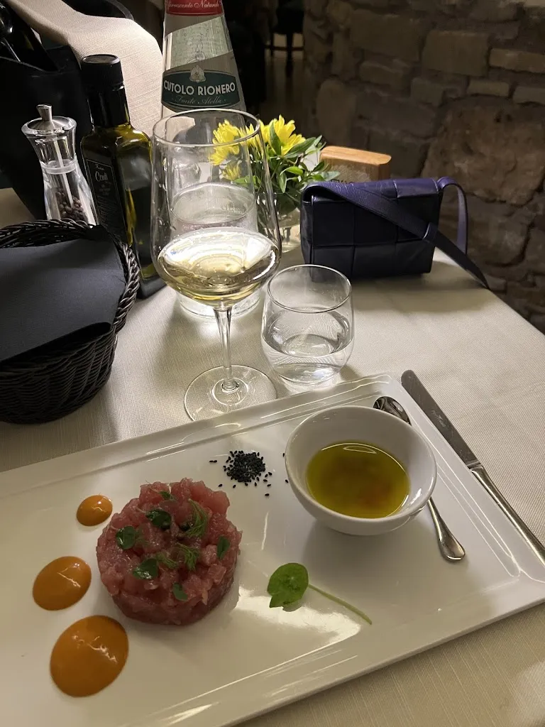 Justine Germain_Vecchio Saracino | Carola 1801_Agropoli_review